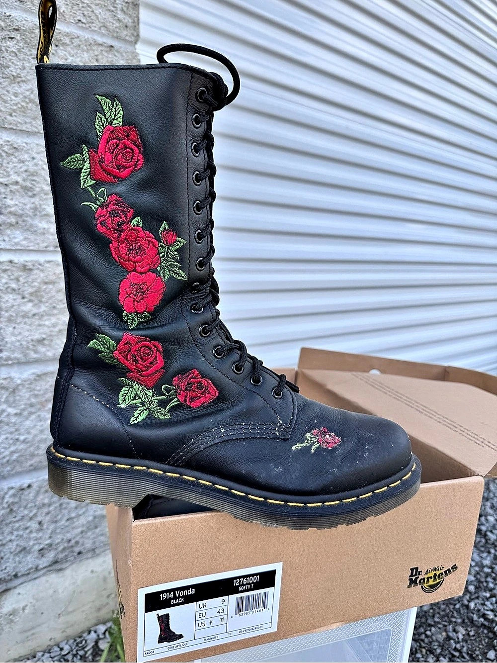 Dr. Martens 1460 W Floral Combat Boots Black & Red US 11 Like New